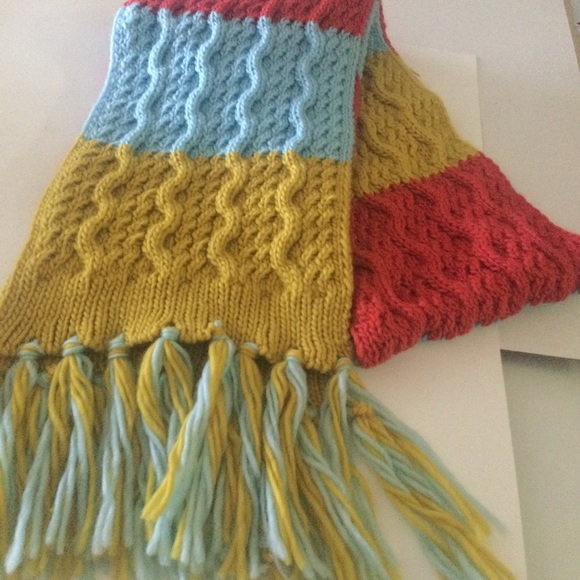 NORDSTROM BP. CHUNKY KNIT LONG SCARF WITH TASSEL FRINGE RED GOLD BABY BLUE NWOT - Picture 1 of 6